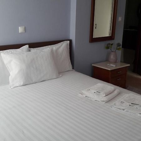 Family Apartments Mesolóngion المظهر الخارجي الصورة
