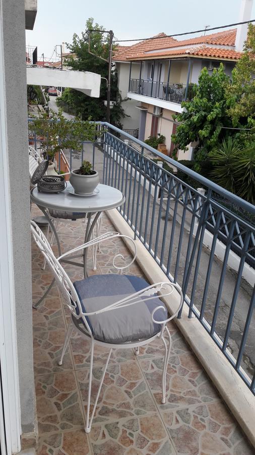 Family Apartments Mesolóngion المظهر الخارجي الصورة