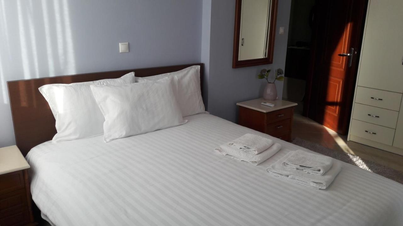 Family Apartments Mesolóngion المظهر الخارجي الصورة